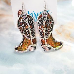 NEW.. Western boots earrings